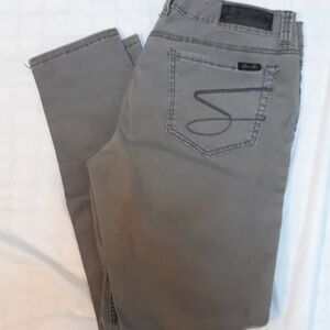 Seven Jeans